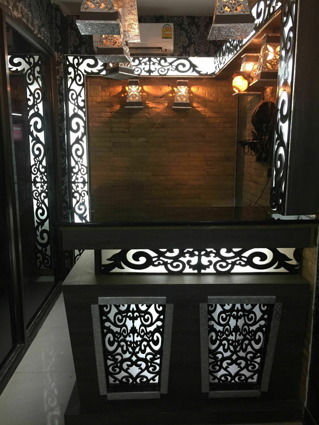 Harrys Suite Hotel Bangkok Buitenkant foto